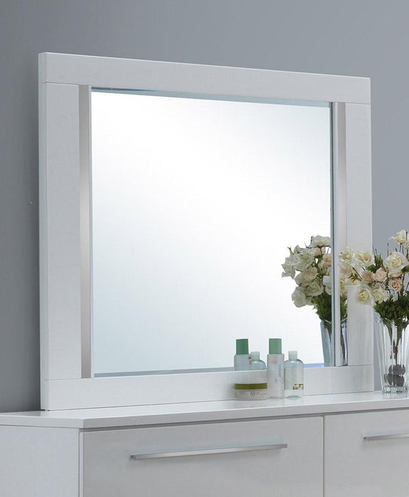 New Classic Sapphire Mirror in White